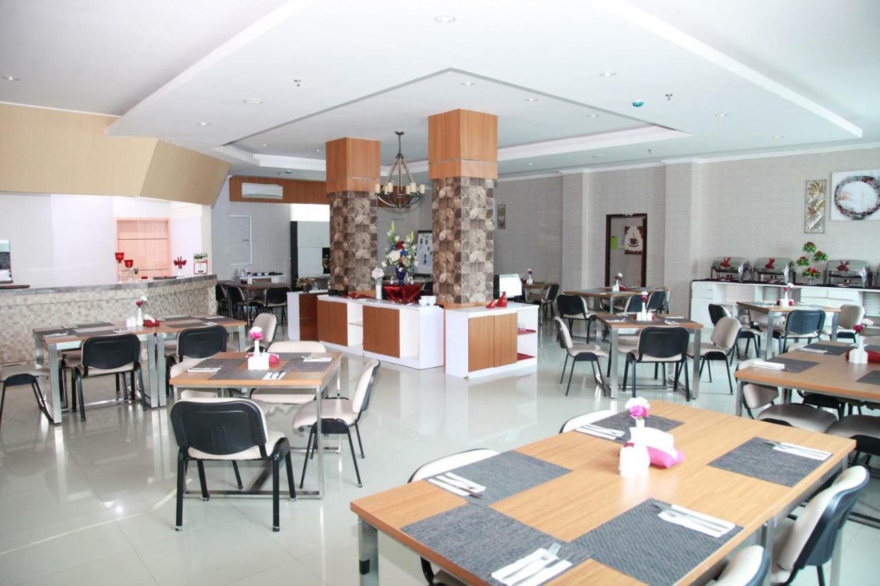 Training Centre Damhil Hotel Gorontalo Eksteriør billede